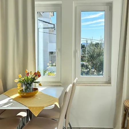 1 Bedroom In Barbat Appartement